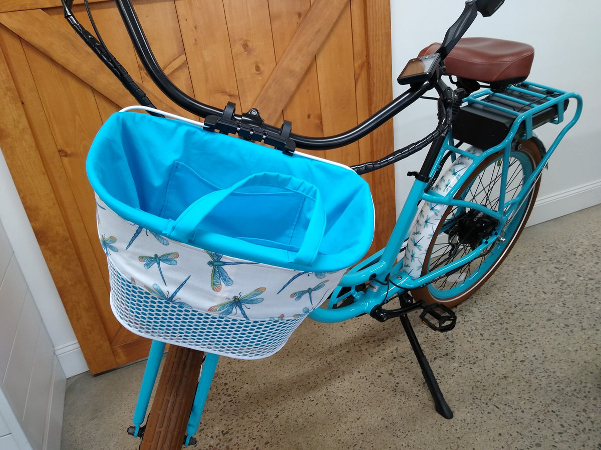 Fender Collar Dragonfly with Robin's Egg Blue Pedego Twin Cities